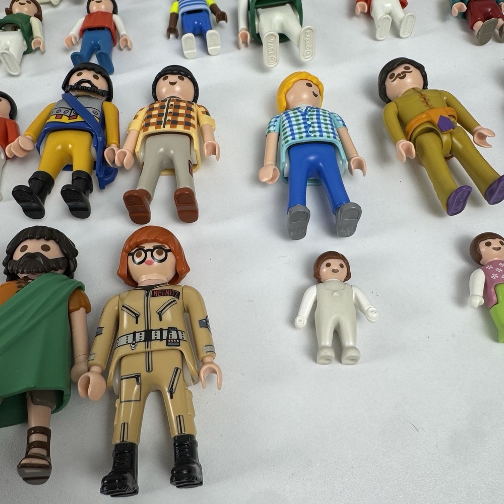 Huge Playmobil Lot 100+ Figures Animals Accessories Bulk Kids Toy Bundle - Picture 10 of 16